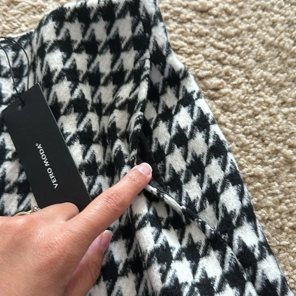 Vero Moda Houndstooth Skirt - XS